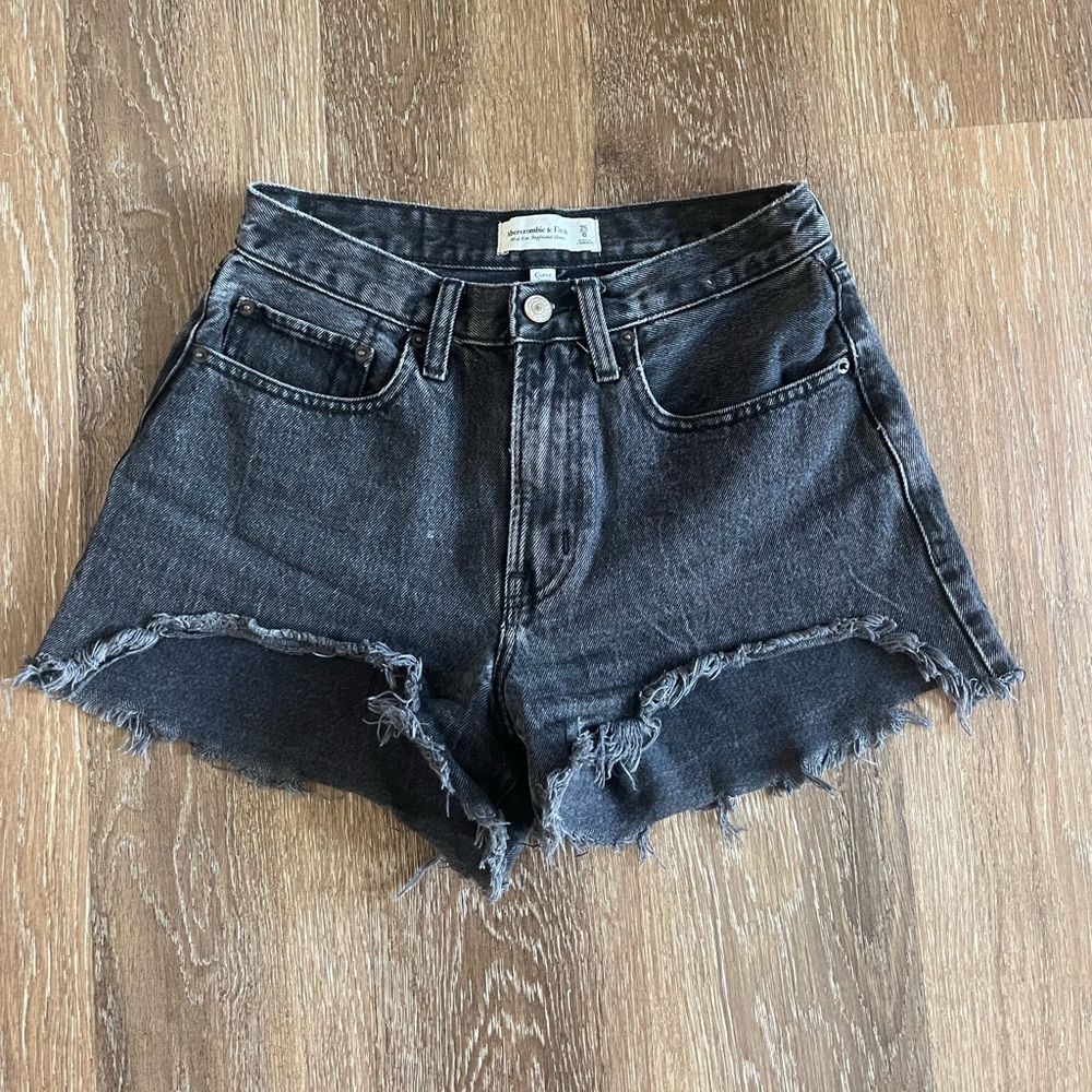 Abercrombie Curve Love Mid Rise Boyfriend Shorts